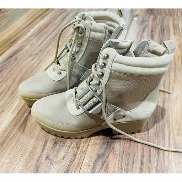 Steve Madden Womens Grady Lug-Sole Lace-Up Combat Boots - Picture 2 of 7